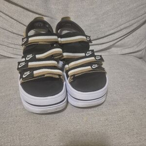 Nike Icon Classic Sandal Black/Gold